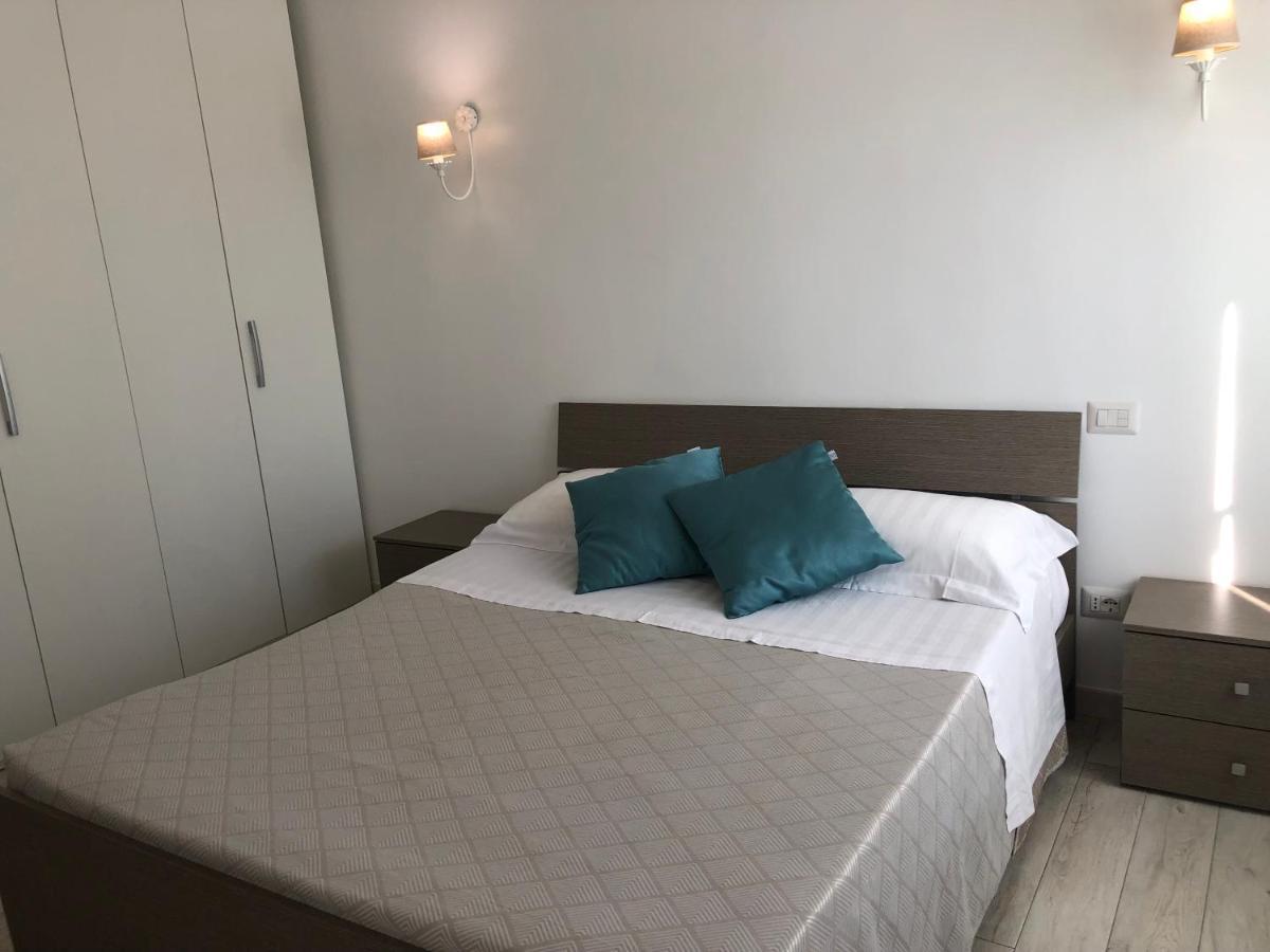Casa Vacanze De Nittis Barletta Buitenkant foto