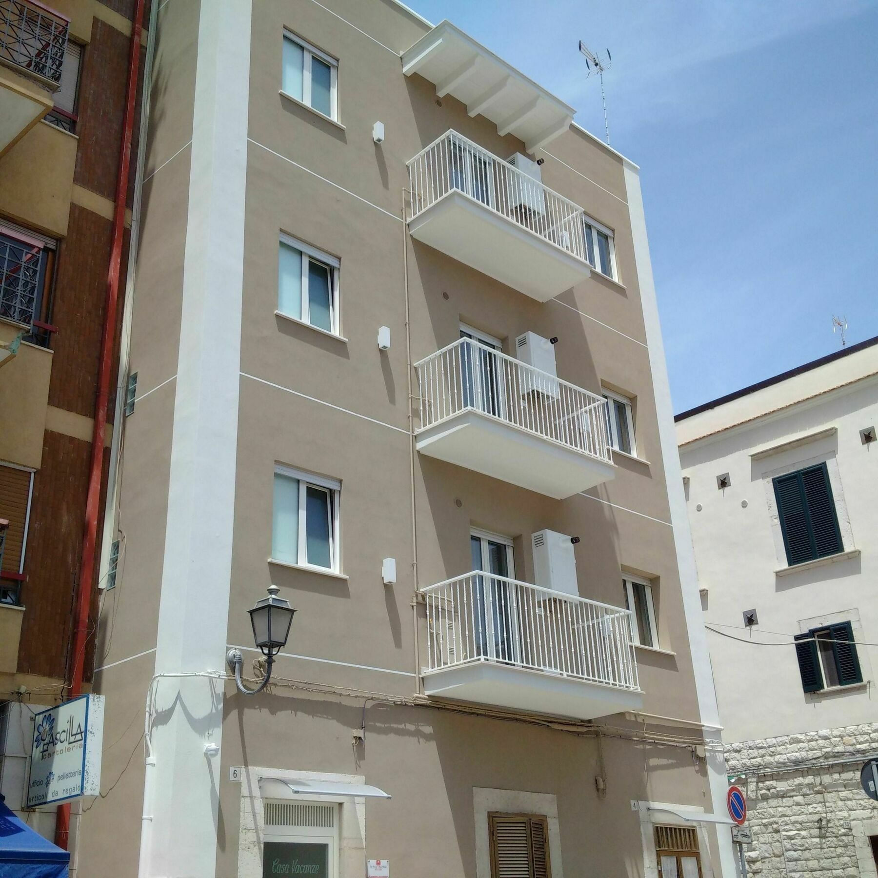 Casa Vacanze De Nittis Barletta Buitenkant foto